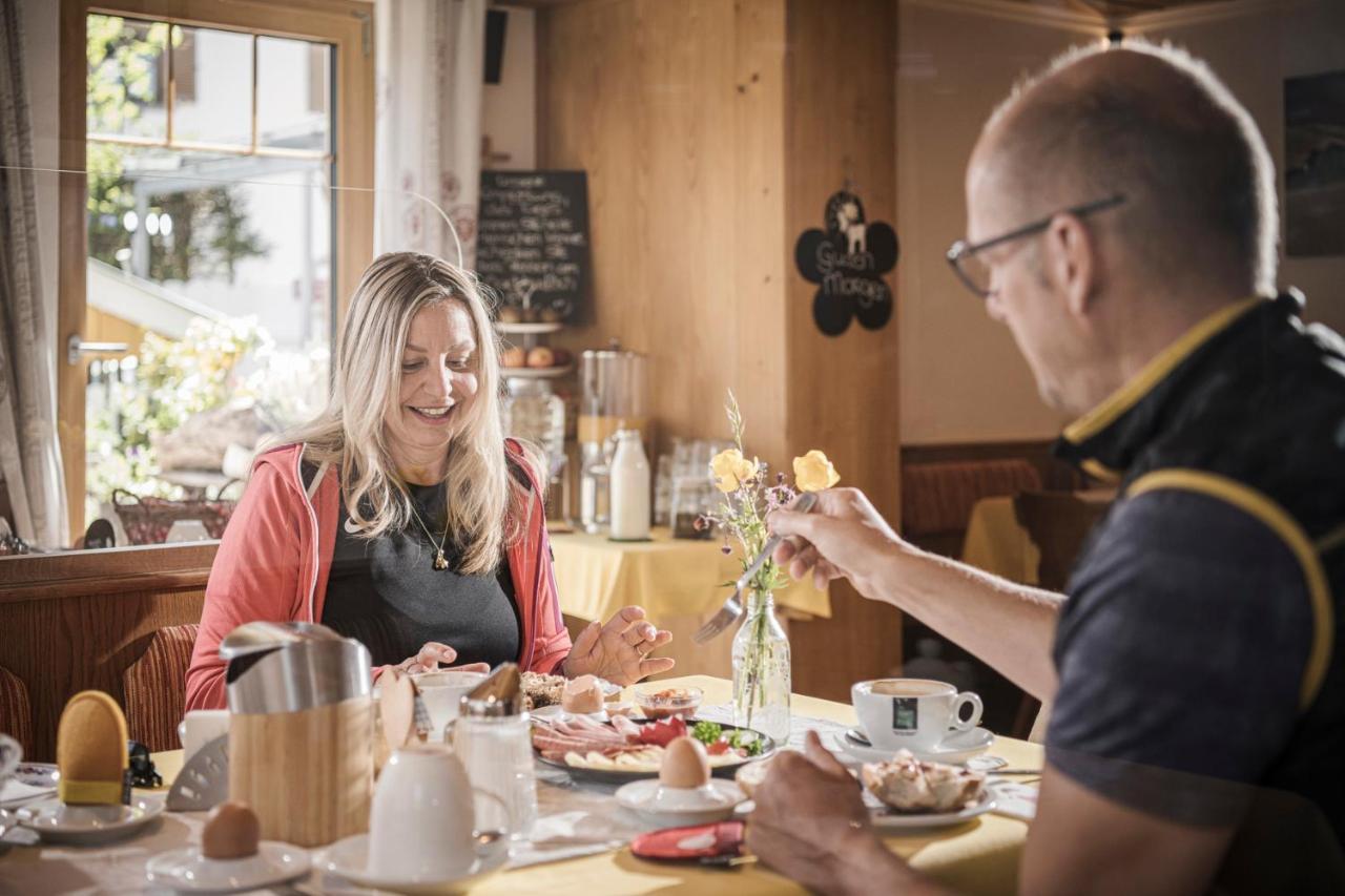 Cafe Pension Koller Brixen im Thale Exterior foto